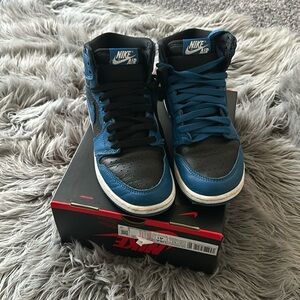 Boy Retro Jordan 1s